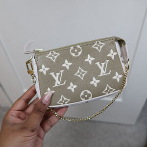 Women's Louis Vuitton Mini Pouch Beige/White